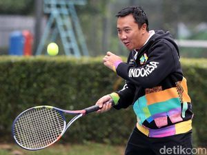 Menpora Imbau Jajarannya Pakai Atribut Asian Games Saat Lebaran