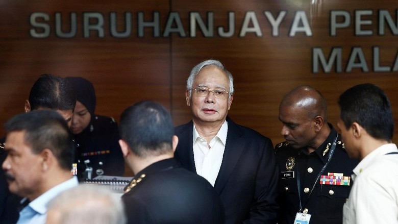 Skandal 1MDB, Najib Ditinggal Tim Pengacaranya Skandal 1MDB, Najib Ditinggal Tim Pengacaranya