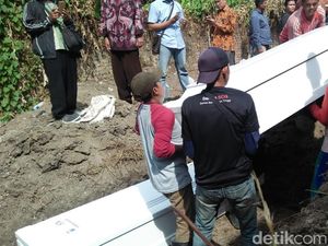 Pemakaman Bomber Dita Juga Tak Dihadiri Keluarga