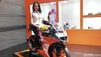 Penggemar sepeda motor di Indonesia tidak jauh dari kata modifikasi. Meskipun motornya sudah garang dari pabriknya, tetap saja akan ada beberapa hal yang diatur ulang. Foto: Ruly Kurniawan