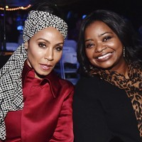 Kini Jada bisa lebih menerima kondisinya dan percaya diri dengan penampilan barunya. Saat rambut tertutupi, aku merasa seperti ratu, katanya. Foto: Getty Images