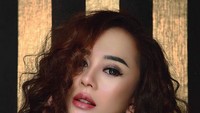 Aura Kasih selalu tampil menawan di tiap kesempatan. Foto: Dok. Instagram/aurakasih
