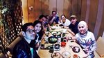 Jago Buat Sushi dan Hobi Kulineran, Ini Pose Keren Evan Sanders Saat Makan