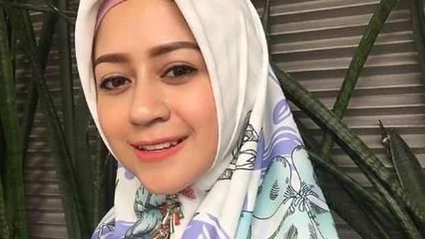 Mantan istri ustaz Zacky Mirza, Shinta Tanjung