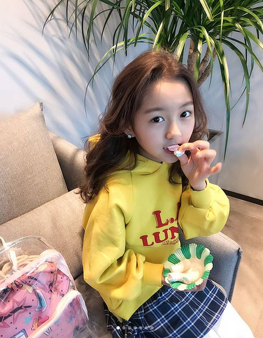 Yeppeuda Ini Model Cilik  dari Korea yang Curi Perhatian 