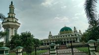 Masjid terlihat megah dari kejauhan (Dadang Hermansyah/detikTravel)