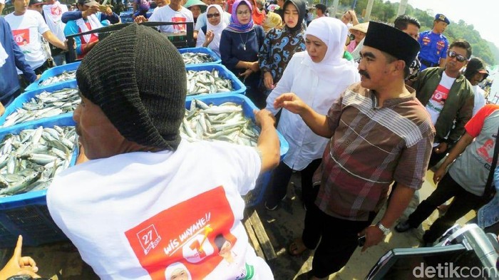 Khofifah Ingin Bangun Pabrik Pelelangan Ikan di Sendangbiru