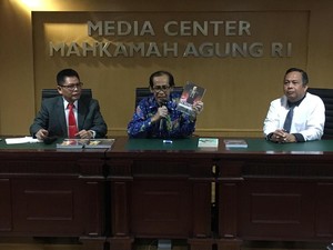 Ancaman ke Artidjo, dari Penembak Jitu hingga Santet