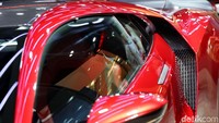 NSX merupakan generasi terbaru dari supercar Honda yang memadukan peforma dan tampilan sporty dengan efisiensi mesin hybrid.