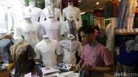 Tak hanya warna hitam, bagi yang ingin memiliki warna lain juga tersedia baju koko Black Panther dengan warna Hijau, Putih, Coklat dan Biru.