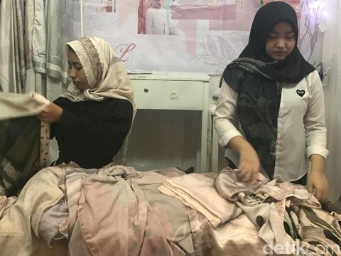 5 Tempat untuk Beli Hijab di Jakarta Termurah hingga Termahal