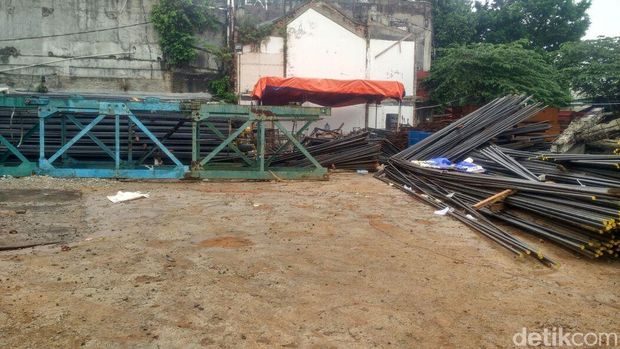 Sumber suara dentuman yang timbulkan kepanikan di sidang terdakwa teroris Aman Abdurrahman di PN Jaksel