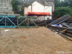 Drum Meledak Dekat Sidang Aman Ada di Proyek Apartemen, Brimob Masuk