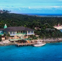 Ilusionis David Copperfield membeli 11 pulau di kepulauan Bahama, tepatnya di sekitar Musha Cay pada 2006. Kumpulan pulau itu ia beri nama The Islands of Copperfield Bay yang dibangun menjadi resort mewah. Foto: The Copperfield Bay