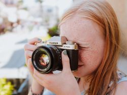 Penampakan Kece Kamera Mirrorles Fujifilm X-T100