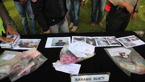 Barang bukti pembunuhan Grace