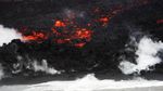 Foto: Gunung Kilauea Erupsi Lagi, Lava Panas Mengalir ke Pasifik