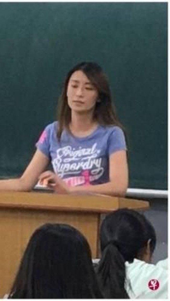 Belum lama ini, seorang guru matematika dari sekolah menengah di Chiayi, Taiwan jadi viral karena parasnya yang menawan. Perangai guru matematika ini pun jadi sorotan karena kemiripannya dengan aktris cantik Megan Lai. Foto: Istimewa
