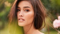 Sudah dewasa Liza masuk kedalam daftar The Independent Critics. Foto: Dok. Instagram/lizasoberano