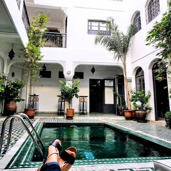 Di peringkat 2 ada Rodamon Road di Marrakech, Maroko. Layaknya bangunan tradisional di Maroko, hostel yang satu ini dipenuhi oleh interior yang sangat khas (@de_noronha/Instagram) Di peringkat 2 ada Rodamon Road di Marrakech, Maroko. Layaknya bangunan tradisional di Maroko, hostel yang satu ini dipenuhi oleh interior yang sangat khas (@de_noronha/Instagram)