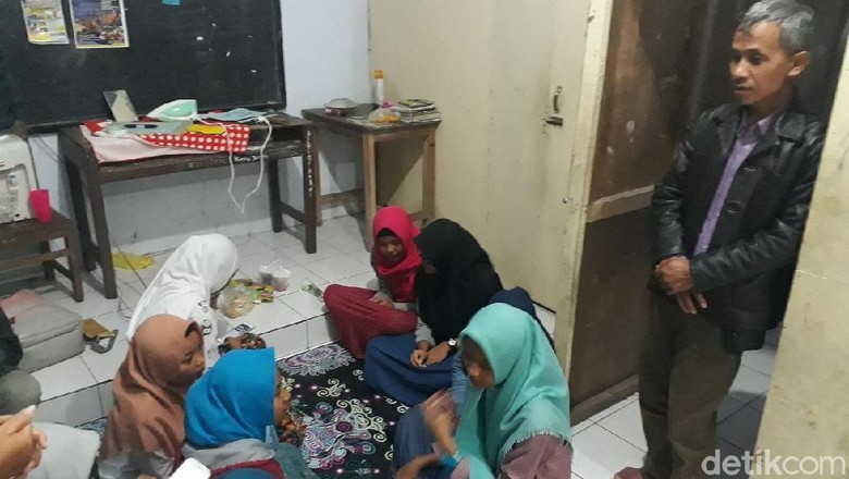 Merapi Waspada, Siswi di Magelang Pilih Tinggal di Asrama Merapi Waspada, Siswi di Magelang Pilih Tinggal di Asrama