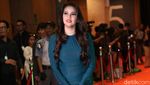 Pose Aura Kasih, Mulan Jameela Berhijab hingga Jennifer Dunn