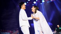 Wah, Rizky dan BCL seneng banget nih?