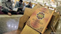 Saat Ramadan, umat muslim memperbanyak ibadah.