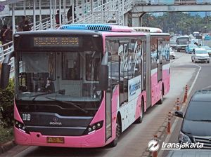 TransJ Tambah 20 Bus Pink Khusus Wanita untuk Cegah Pelecehan Seksual