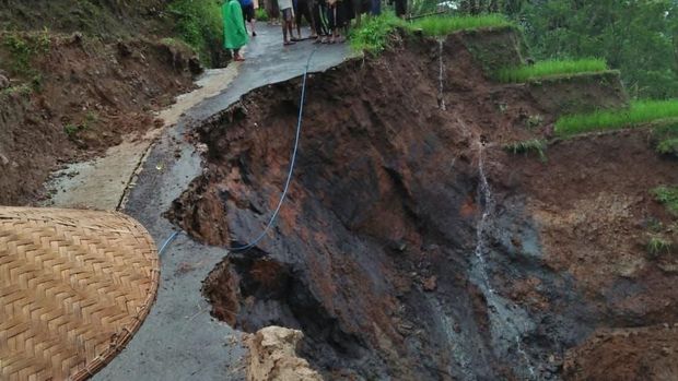 Foto: Longsor di Pekalongan (dok. BNPB)