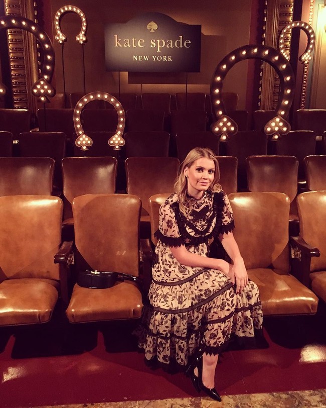 Gadis Inggris ini eksis di front row New York Fashion Week dan menghadiri fashion show Kate Spade. Foto: Dok. Instagram/Kitty Spencer