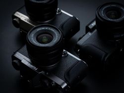 Penampakan Kece Kamera Mirrorles Fujifilm X-T100