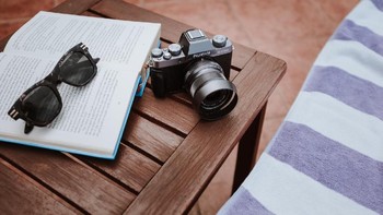 Fujifilm membekalinya dengan dengan sensor APS-C yang resolusinya 24.2 megapixel.  Foto: Fujifilm