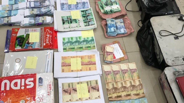 Jual Uang Palsu di Medsos, Surya Ditangkap Polisi