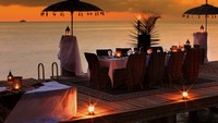 Untuk harga 4 malam dimulai dari USD 39.000 (Rp 549 juta) per 12 orang. Harga termasuk makan dan minum yang tidak terbatas dan seluruh fasilitas di dalamnya (The Copperfield Bay)