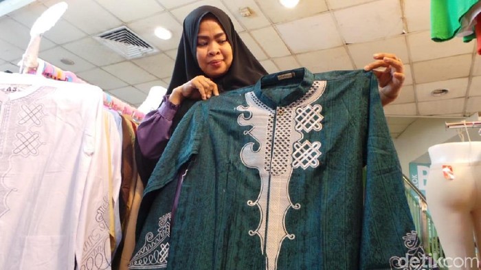 Baju koko Black Panther mulai populer di awal tahun 2018. Setelah tayangnya film Black Panther besutan marvel studio.