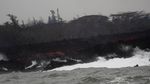 Foto: Gunung Kilauea Erupsi Lagi, Lava Panas Mengalir ke Pasifik