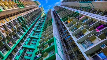 Hong Kong sendiri dijuluki sebagai kota paling vertikal dengan jumlah pencakar langit terbanyak di dunia. Foto: Instagram