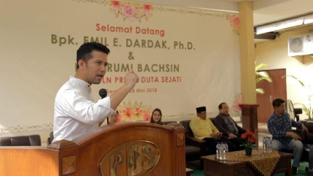 Di Pasar Tembok, Emil Dardak Ingin Angkat Ekonomi Wong Cilik