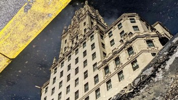 Hasil foto Ruiz dari genangan air di kota Madrid, Spanyol. Istimewa/Boredpanda.