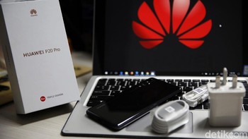 Beruntung detikINET berkesempatan untuk menjajal terlebih dahulu smartphone sebelum resmi dijual di Indonesia. Foto: Amanda Rachmadita