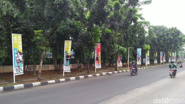 Miris! Banner Asian Games di Pondok Indah Dicorat-coret