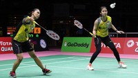 Ganda putri Della Destiara Haris/Rizki Amelia Pradipta turun di partai keempat untuk melawan Puttita Supajirakul/Sapsiree Taerattanachai. Foto: Tim Humas Dan Media PP PBSI