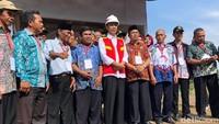 Presiden Jokowi mengatakan bahwa pembangunan bendungan ini selesai di akhir tahun 2018.