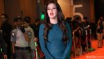 Saat Olla Ramlan Tampil dengan Dress Hijau Ketat