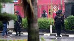 Foto: Pengamanan Sidang Aman Abdurrahman Sesaat Setelah Drum Meledak