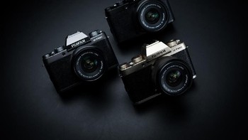 Untuk sekali isi ulang, baterainya ini bisa digunakan untuk memotret hingga sekitar 430 foto. Foto: Fujifilm