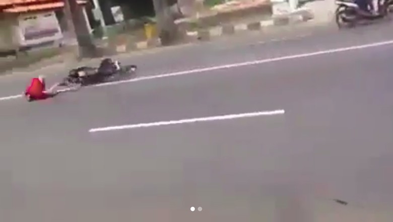 Ngebut untuk Setting Motor Berujung Kecelakaan. Foto: Screenshot Instagram/agoez_bandz Ngebut untuk Setting Motor Berujung Kecelakaan. Foto: Screenshot Instagram/agoez_bandz
