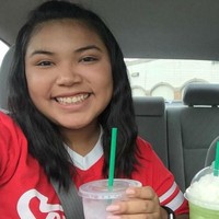 Tahun keempat, di hari pertama saat SMA kelas 3. Keduanya masih foto selfie dengan minuman di tangan mereka. Foto: Twitter/@nanatat07