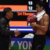 Badan kekar atlet 20 tahun ini sebelumnya sudah suskes bikin gagal fokus di pertandingan Asian Games 2018 yang digelar Jumat (24/8/2018). Riuh penonton menggelora saat Jojo berganti pakaian. Kejadian tersebut juga ramai dibahas di media sosial. (Foto: Puspa Perwitasari/ANTARA FOTO)